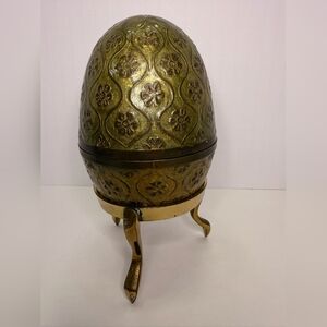 Ornate Gold and Green Decorative Egg